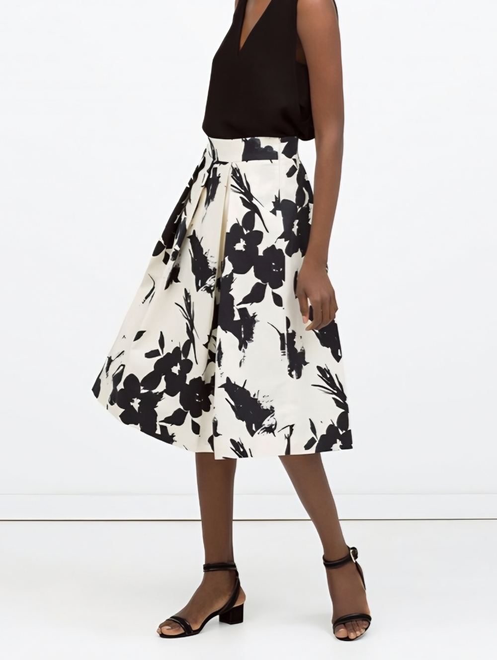 Zara White Navy Floral Knee-lenght Skirt A-Line Preppy Clean Girl Ild Money